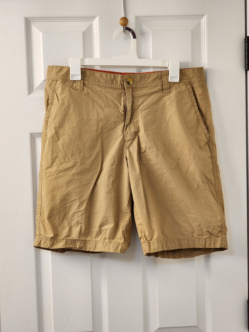 Columbia Men's Khaki Flat-Front Casual Shorts - Picture 4 of 9
